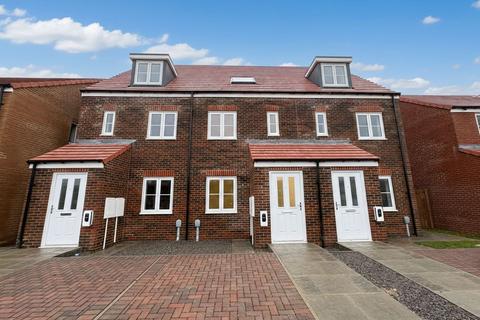 3 bedroom terraced house to rent, South Pastures, Gateshead, NE10