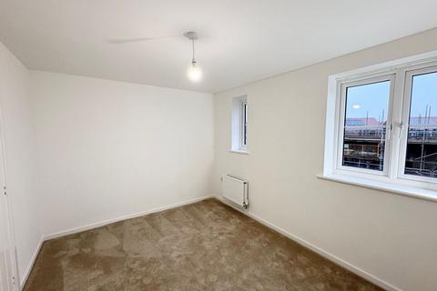 3 bedroom terraced house to rent, South Pastures, Gateshead, NE10