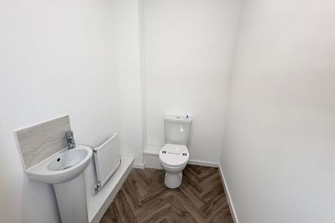 3 bedroom end of terrace house to rent, South Pastures, Gateshead, NE10