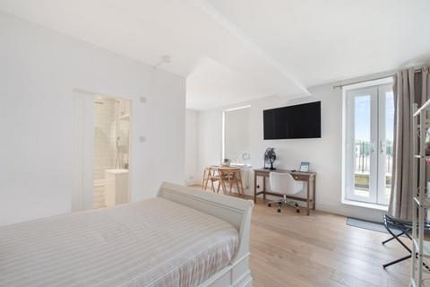 3 bedroom apartment for sale, Ebury Bridge Road, London SW1W