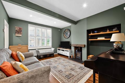 2 bedroom end of terrace house for sale, Homefarm Road, London, W7