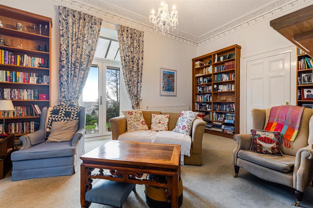 A35 - Watcombe Hill House - 260122.jpg