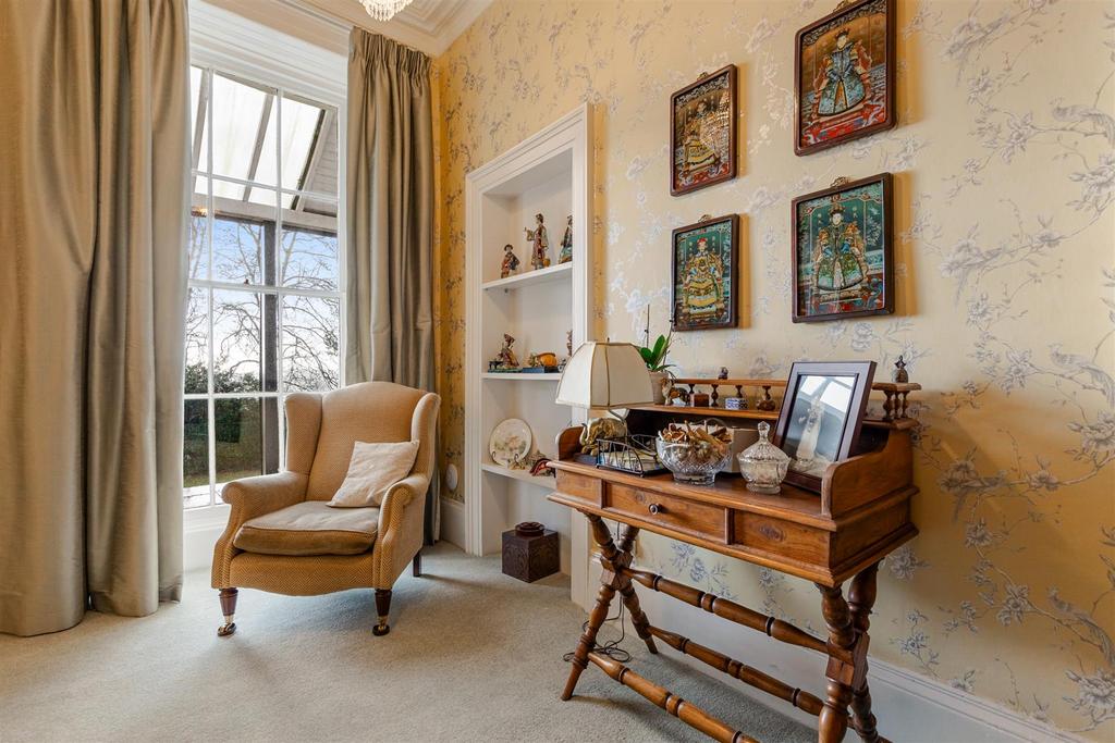 A41 - Watcombe Hill House - 260122.jpg