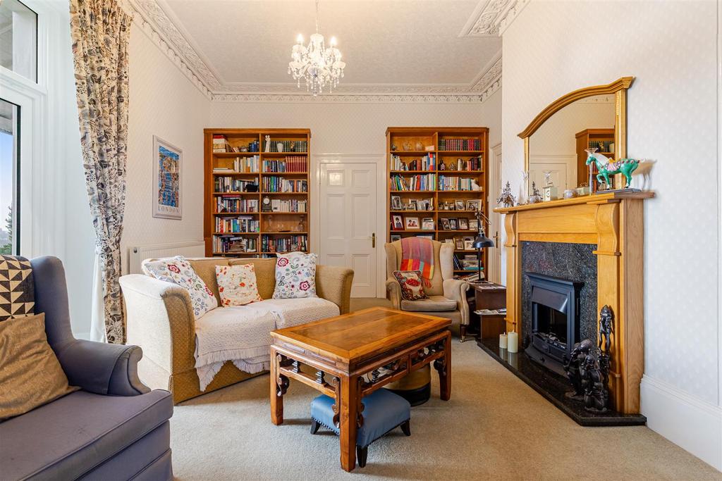 A36 - Watcombe Hill House - 260122.jpg