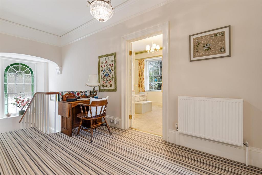 A55 - Watcombe Hill House - 260122.jpg