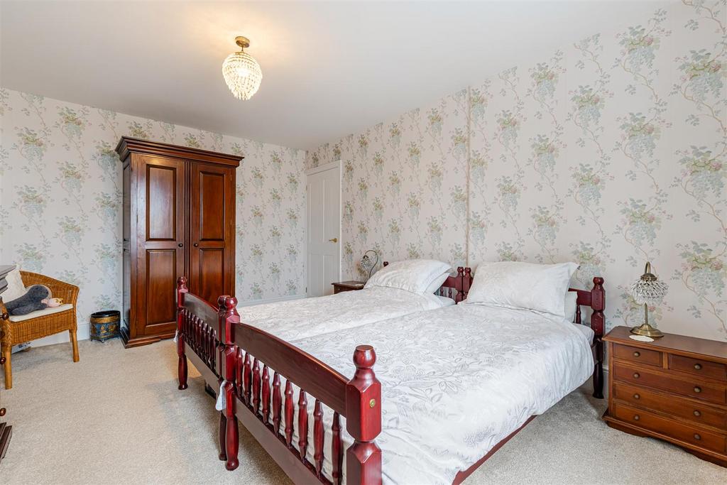 A54 - Watcombe Hill House - 260122.jpg