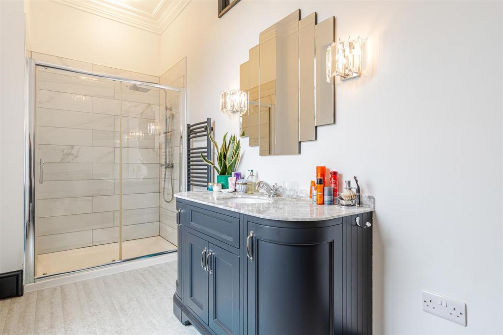 A62 - Watcombe Hill House - 260122.jpg