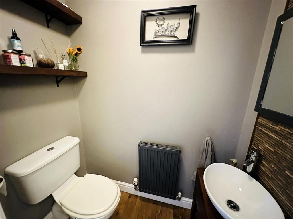 Ground Floor w.c