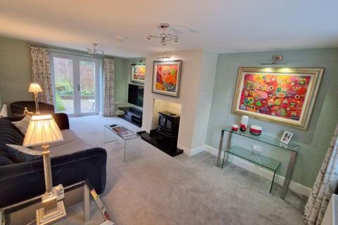 4 bedroom semi-detached house for sale, Hillcrest Gardens, Exmouth, EX8 4FE