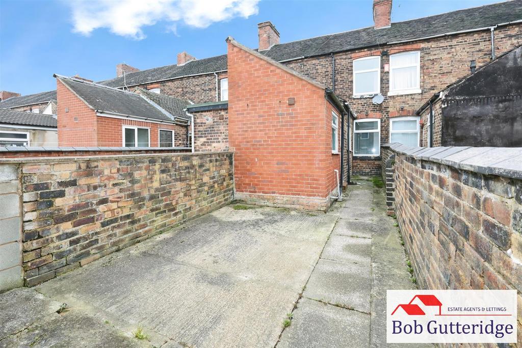 Enclosed rear yard