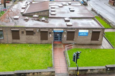 Healthcare facility to rent, 321 Ainsworth Ln Bolton BL2 2QN