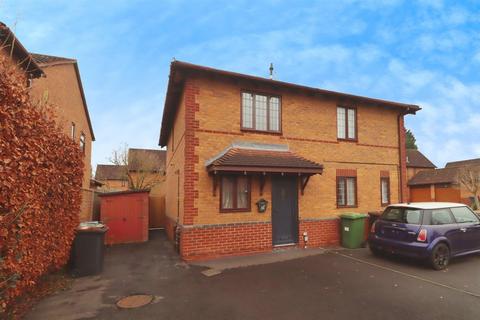 2 bedroom semi-detached house to rent, Ashleigh Drive, Nuneaton