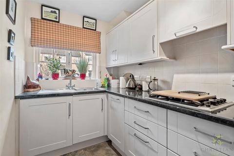 undefined, Morris Road, Broadway WR12