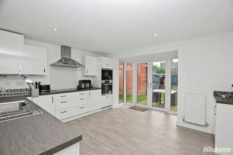 4 bedroom detached house for sale, Walsingham Drive, Sandymoor