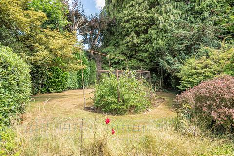 4 bedroom detached bungalow for sale, Ballantyne Drive, Kingswood