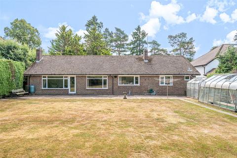 4 bedroom detached bungalow for sale, Ballantyne Drive, Kingswood