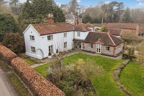 4 bedroom detached house for sale, Chandler Road, Stoke Holy Cross, Norwich