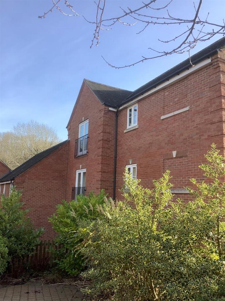 8+11,12,13,14 Yeldside Gardens, External, Side 1.2
