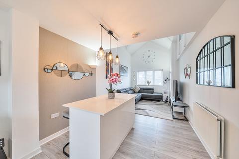 3 bedroom duplex for sale, Ley Farm Close, Watford, Hertfordshire