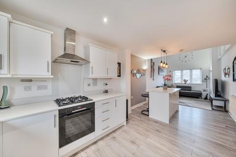 3 bedroom duplex for sale, Ley Farm Close, Watford, Hertfordshire
