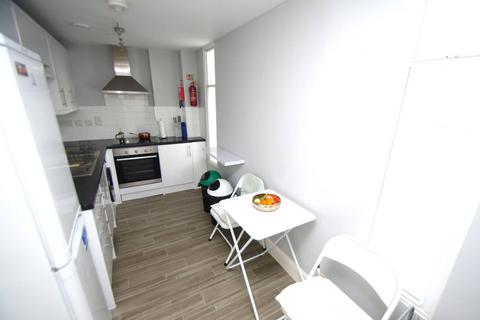 undefined, High Street. WD17, Watford, WD17