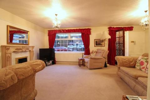 3 bedroom semi-detached house for sale, Beckside Gardens, Newcastle upon Tyne NE5