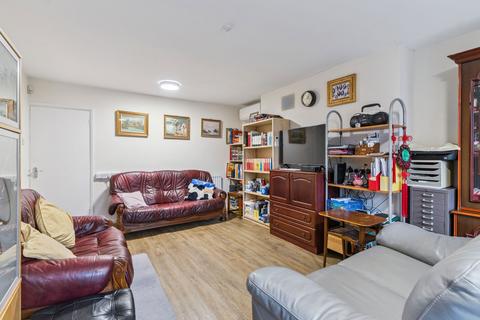 undefined, Seamons Close, Dunstable LU6
