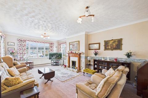 3 bedroom detached bungalow for sale, Londesborough Road, Hutton Cranswick, YO25 9PL