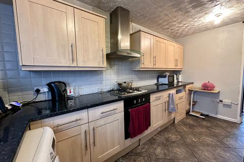 undefined, Lewis Close, Willenhall WV12