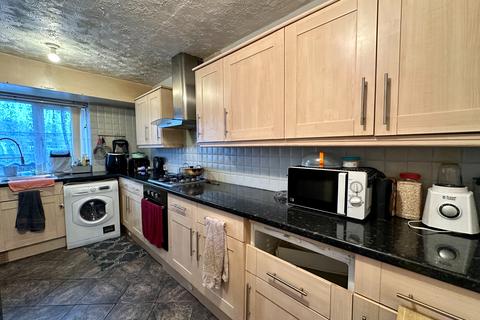 undefined, Lewis Close, Willenhall WV12