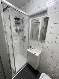1 bedroom in a house share to rent, Hall Road, ISLEWORTH TW7