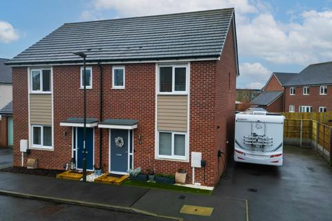 3 bedroom semi-detached house for sale, Rhodeswood Close, Hilton, Derbyshire, DE65 5BS