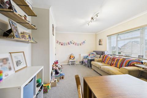 2 bedroom flat for sale, Ivydore Avenue, Worthing BN13