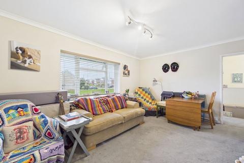 2 bedroom flat for sale, Ivydore Avenue, Worthing BN13
