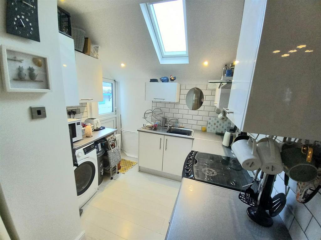 26 Cross St Kitchen.jpg