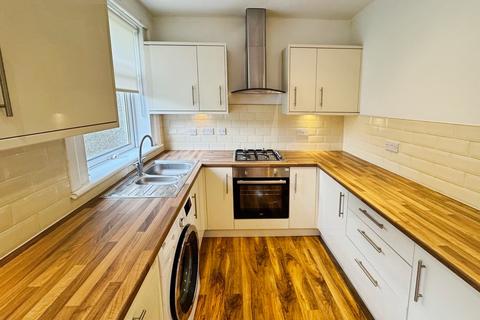 2 bedroom semi-detached house to rent, Clydebank G81