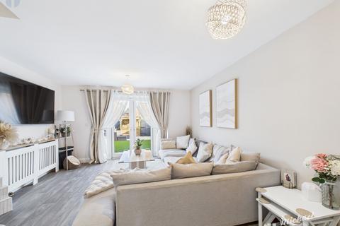 2 bedroom terraced house for sale, Armstrongs Fields, Kingsbrook