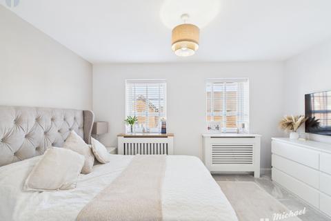 2 bedroom terraced house for sale, Armstrongs Fields, Kingsbrook