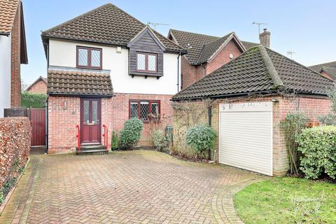 3 bedroom detached house for sale, St. Albans Road, Epping CM16