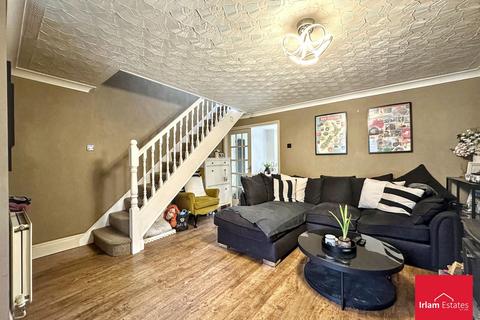 3 bedroom semi-detached house for sale, Farnham Drive, Irlam, M44