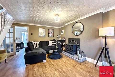 3 bedroom semi-detached house for sale, Farnham Drive, Irlam, M44