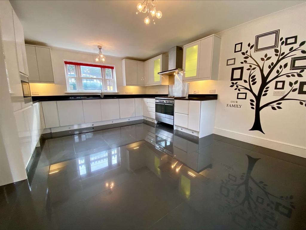 Kitchen-Breakfast Room