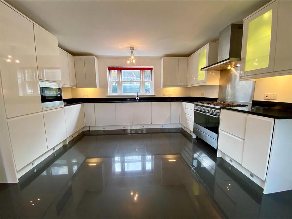 Kitchen-Breakfast Room