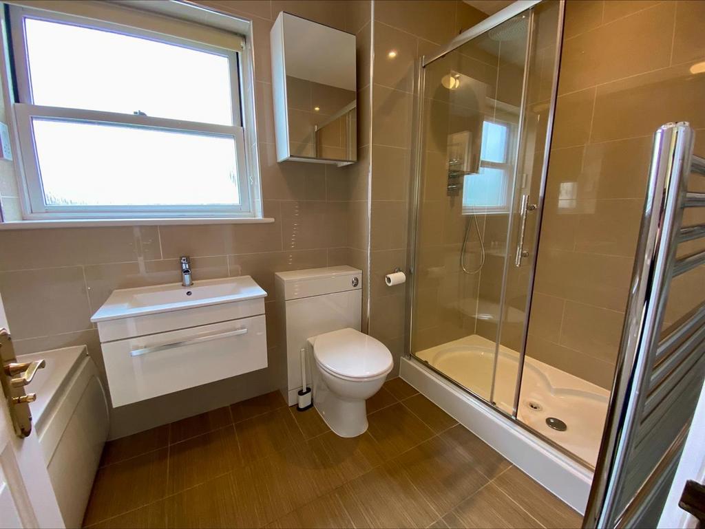 Master Ensuite
