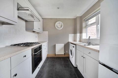 undefined, Mimosa Close, Hampshire GU35