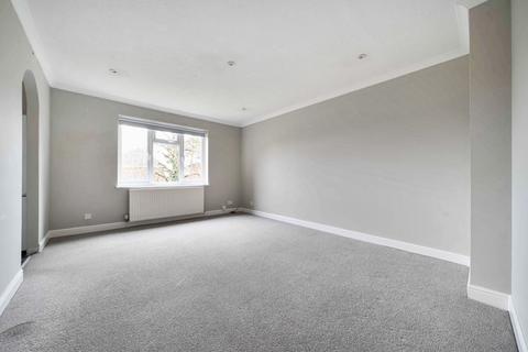 undefined, Mimosa Close, Hampshire GU35