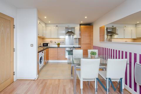 2 bedroom flat for sale, Trafalgar Gardens, Crawley RH10