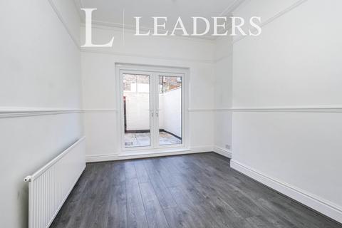 3 bedroom house to rent, Pendennis Street, L6
