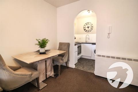 1 bedroom flat for sale, Chandlers Drive, Erith, DA8