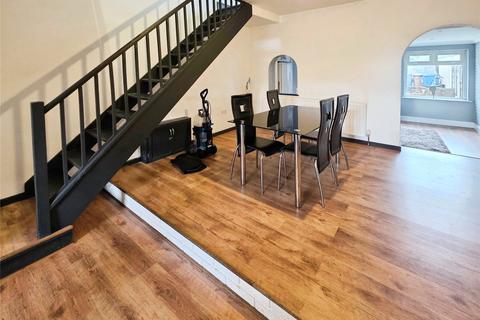2 bedroom terraced house to rent, Manchester Road, Swinton M27